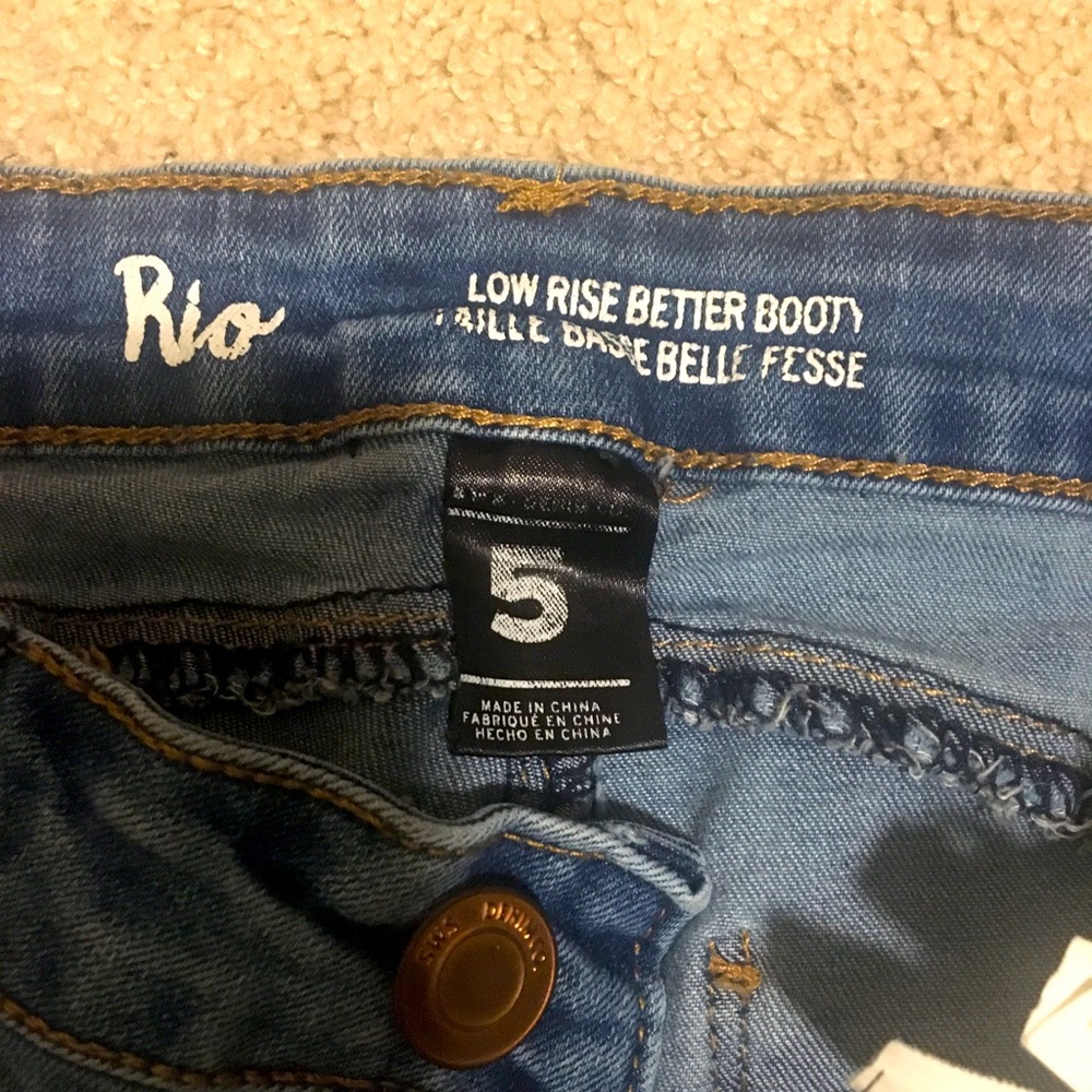 Rio low rise ripped jeans size 5